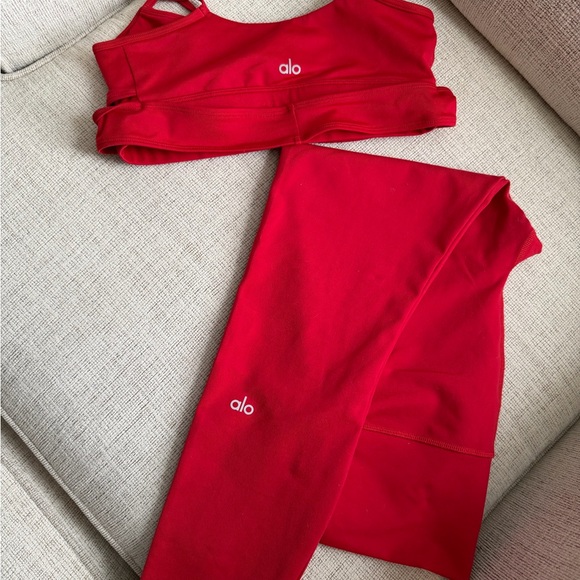 ALO Yoga Pants - ALO Yoga Airbrush Leggings and bra